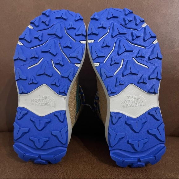 Kids The North Face Youth Fastpack Hiker Mid Walking Boots - Picture 5 of 8